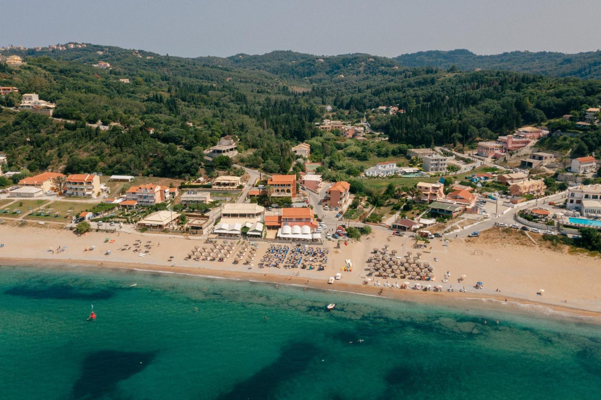 Delfini Resort Agios Georgios Pagon Bagian luar foto