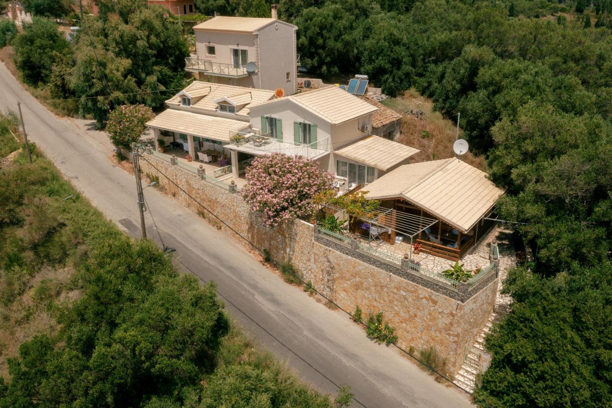 Delfini Resort Agios Georgios Pagon Bagian luar foto