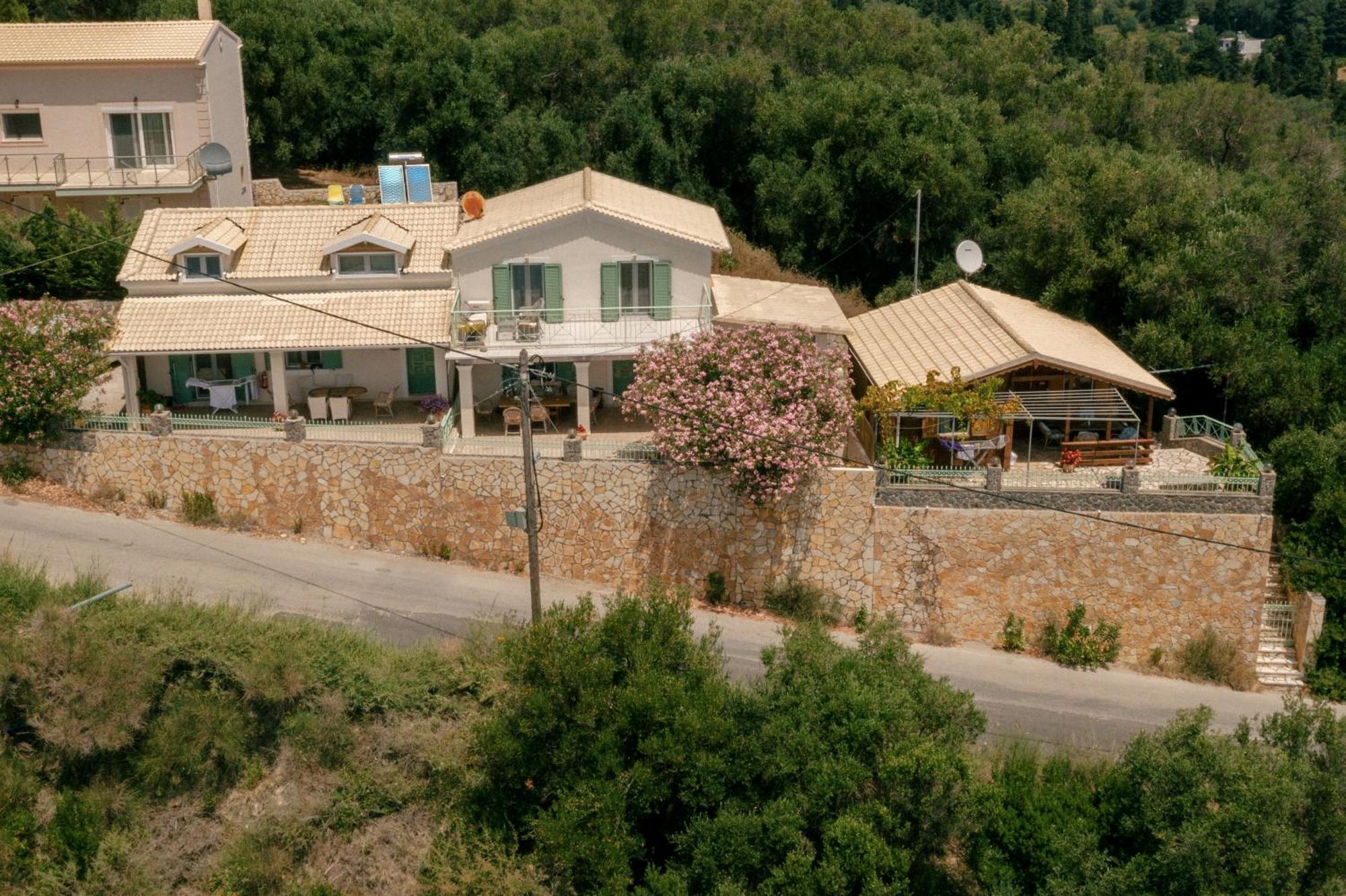 Delfini Resort Agios Georgios Pagon Bagian luar foto